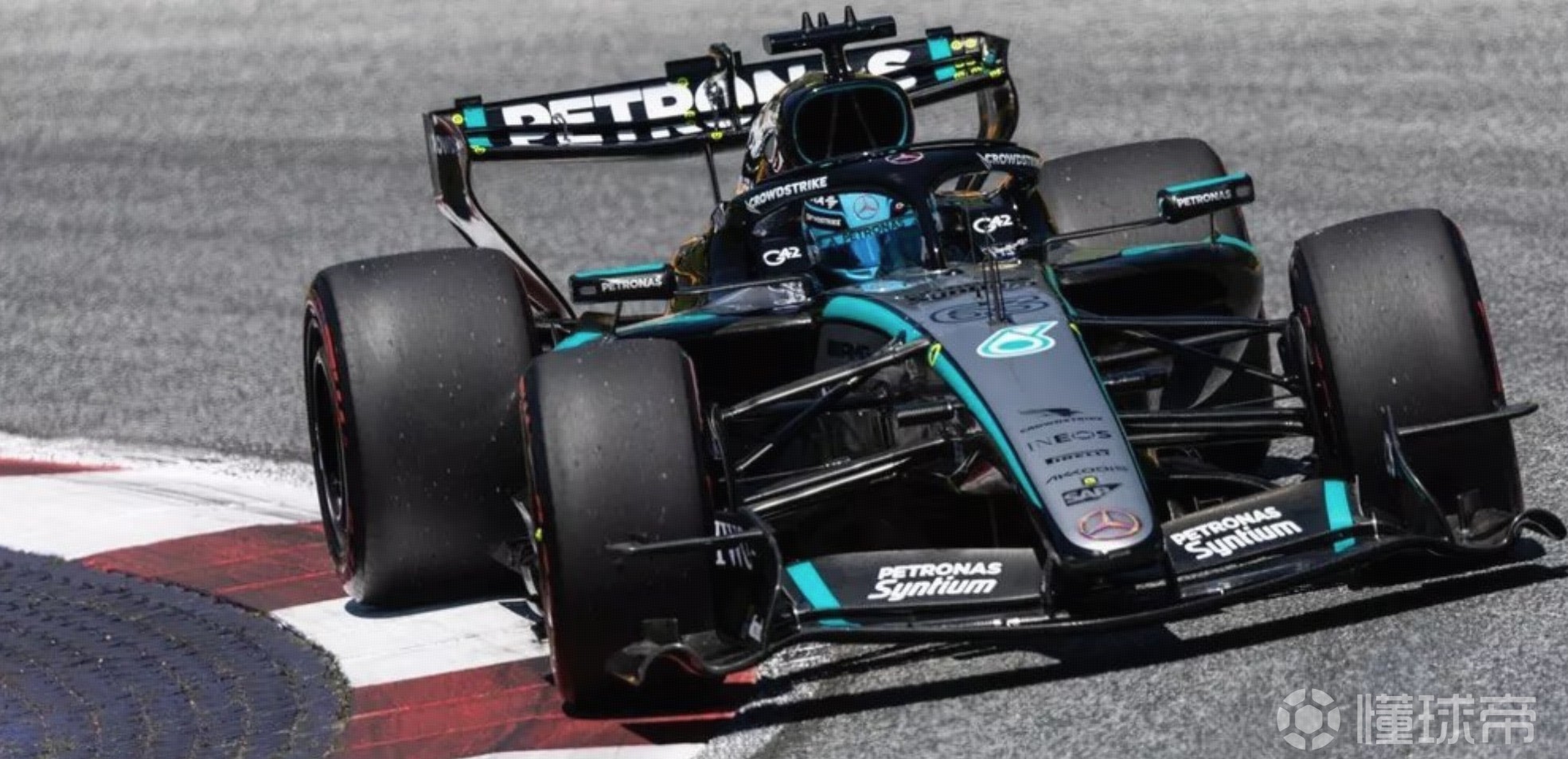 F1奥地利站：拉塞尔夺冠，维斯塔潘亚军，安东内利季军